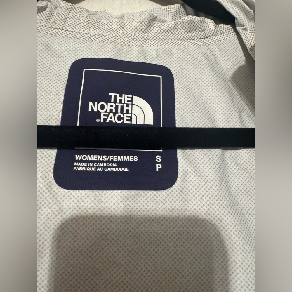 The North Face Women's wind breaker /Rain Jacket Navy Blue small P - Picture 6 of 7